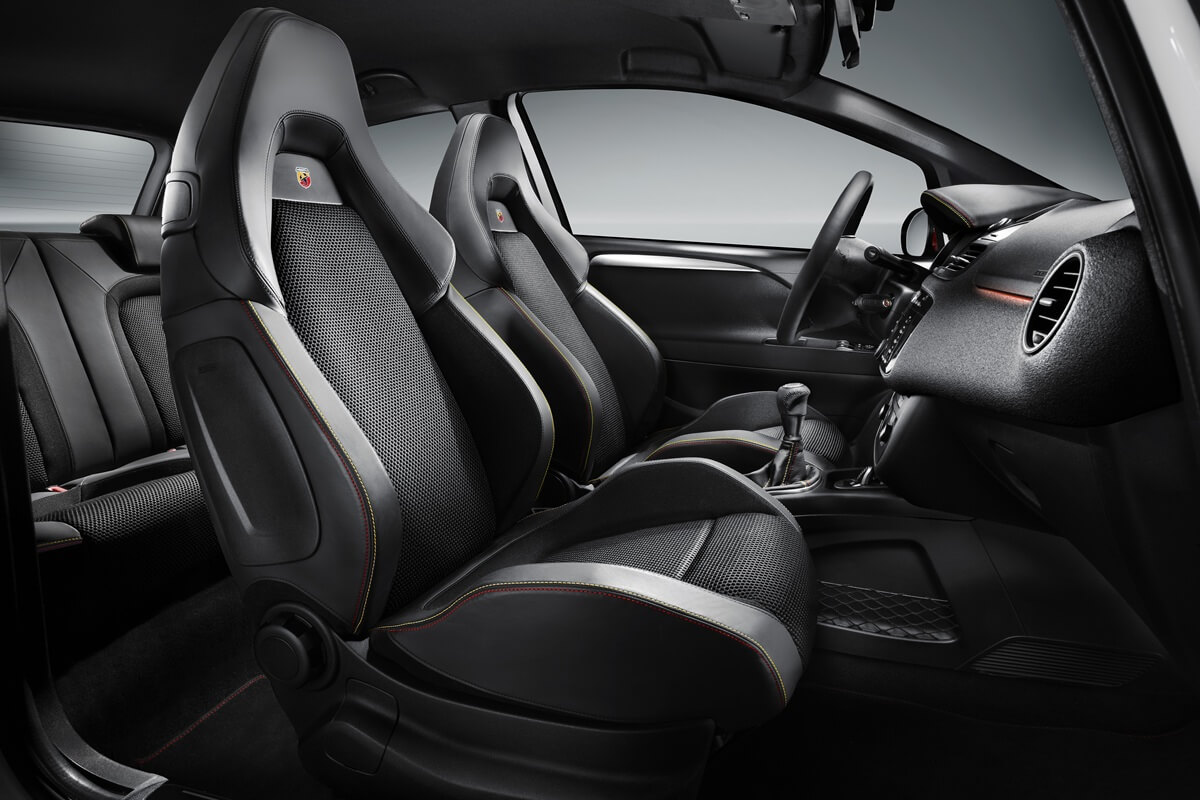 Abarth Punto Evo 1.4 MultiAir 163 PS manual  (2010-2013)