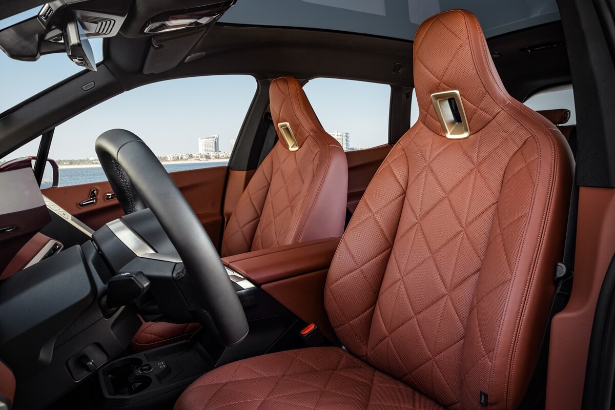 BMW iX xDrive50 523 PS  AWD (2021-2024)