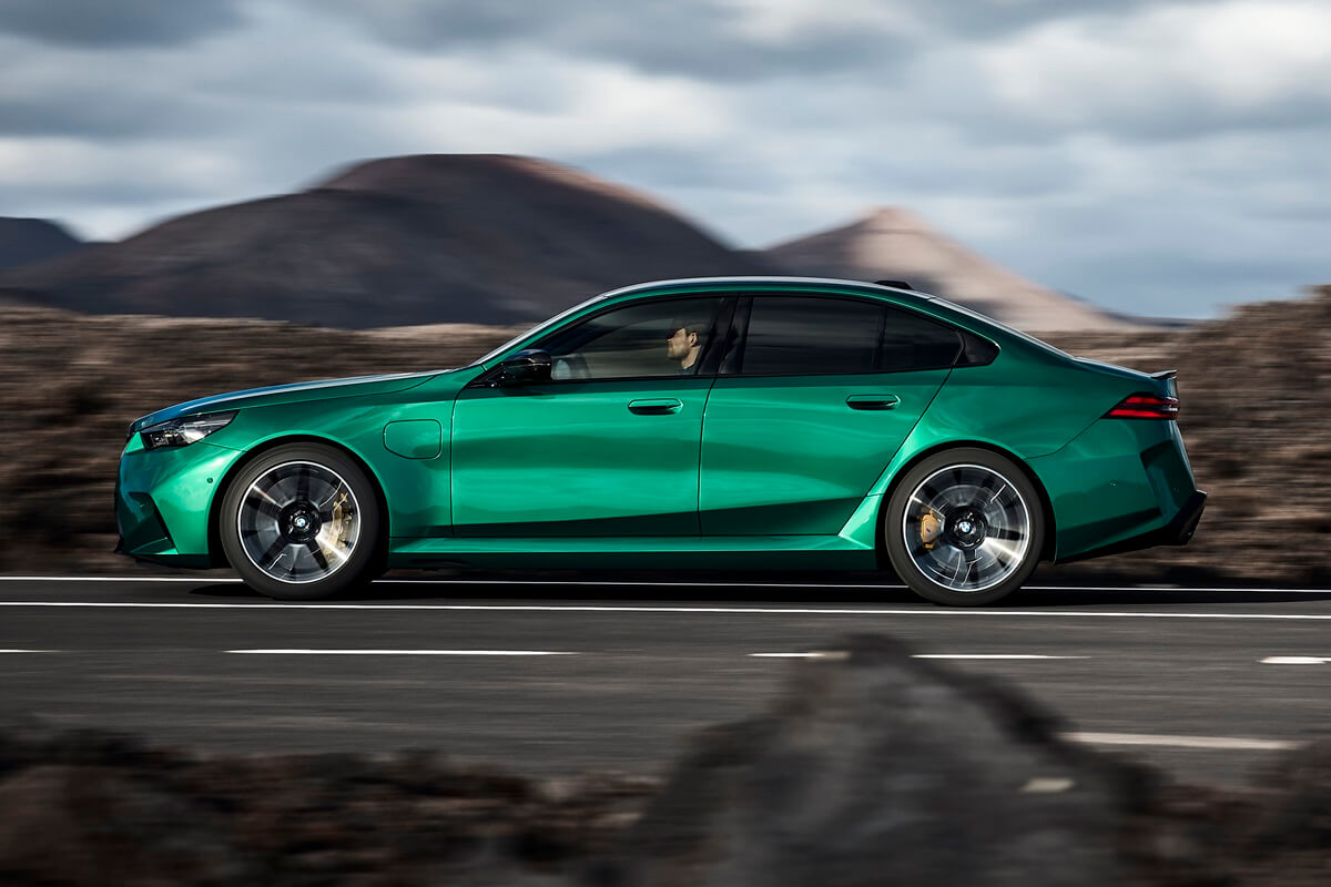 BMW 5 Series Saloon M5 727 PS  AWD 2026