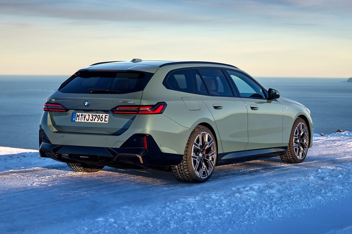 BMW 5 Series Touring 2026