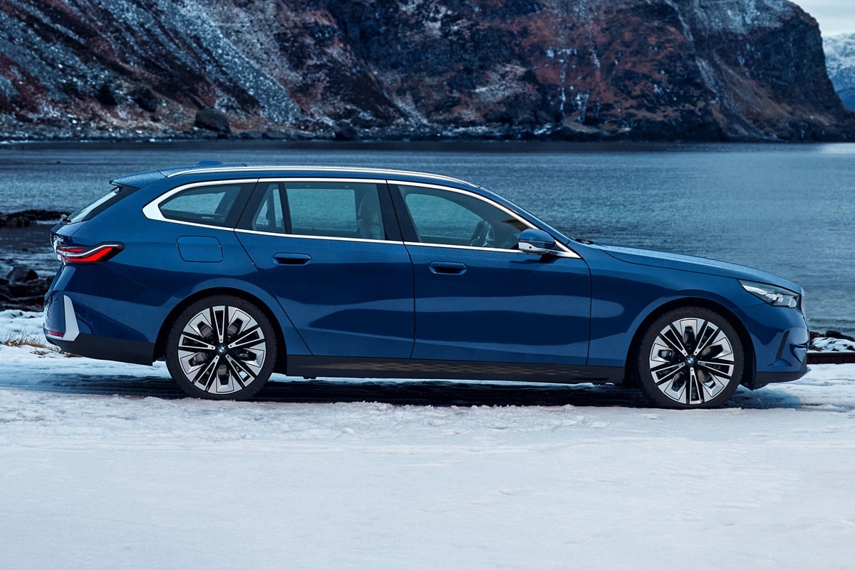 BMW 5 Series Touring 2026