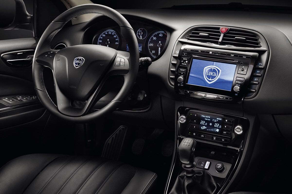 Lancia Delta 2.0 Multijet 165 PS manual  (2011-2015)