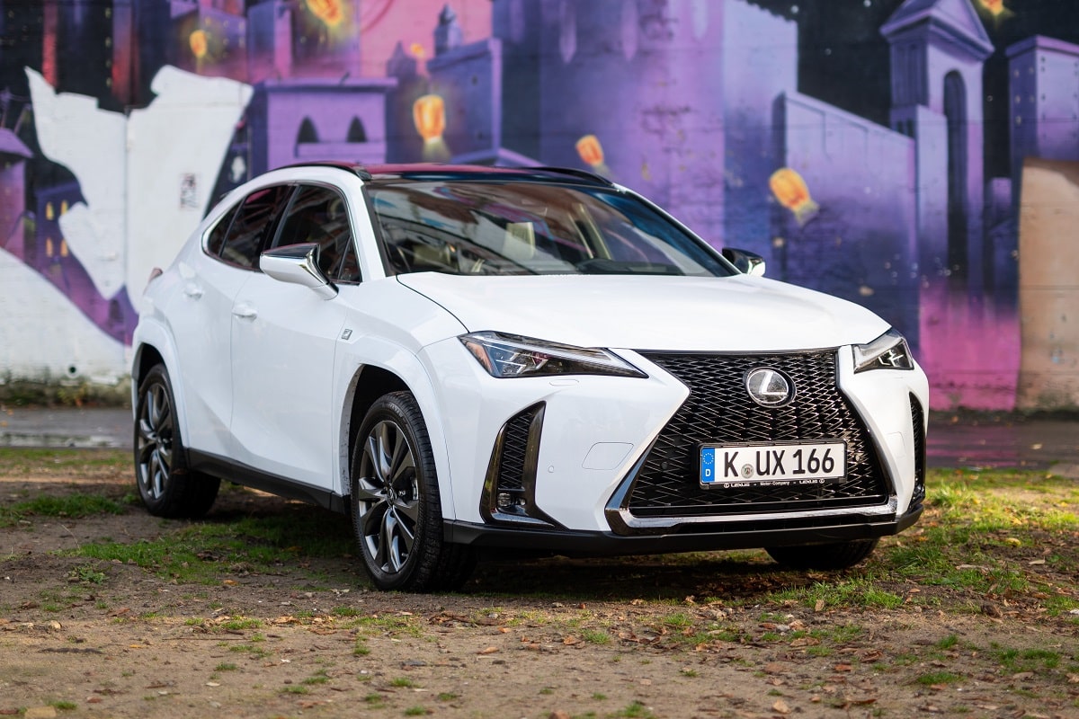 Lexus UX 2026