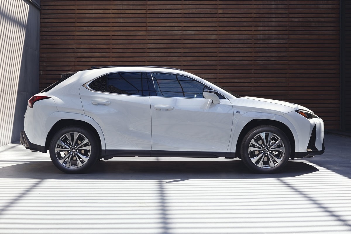 Lexus UX 2026