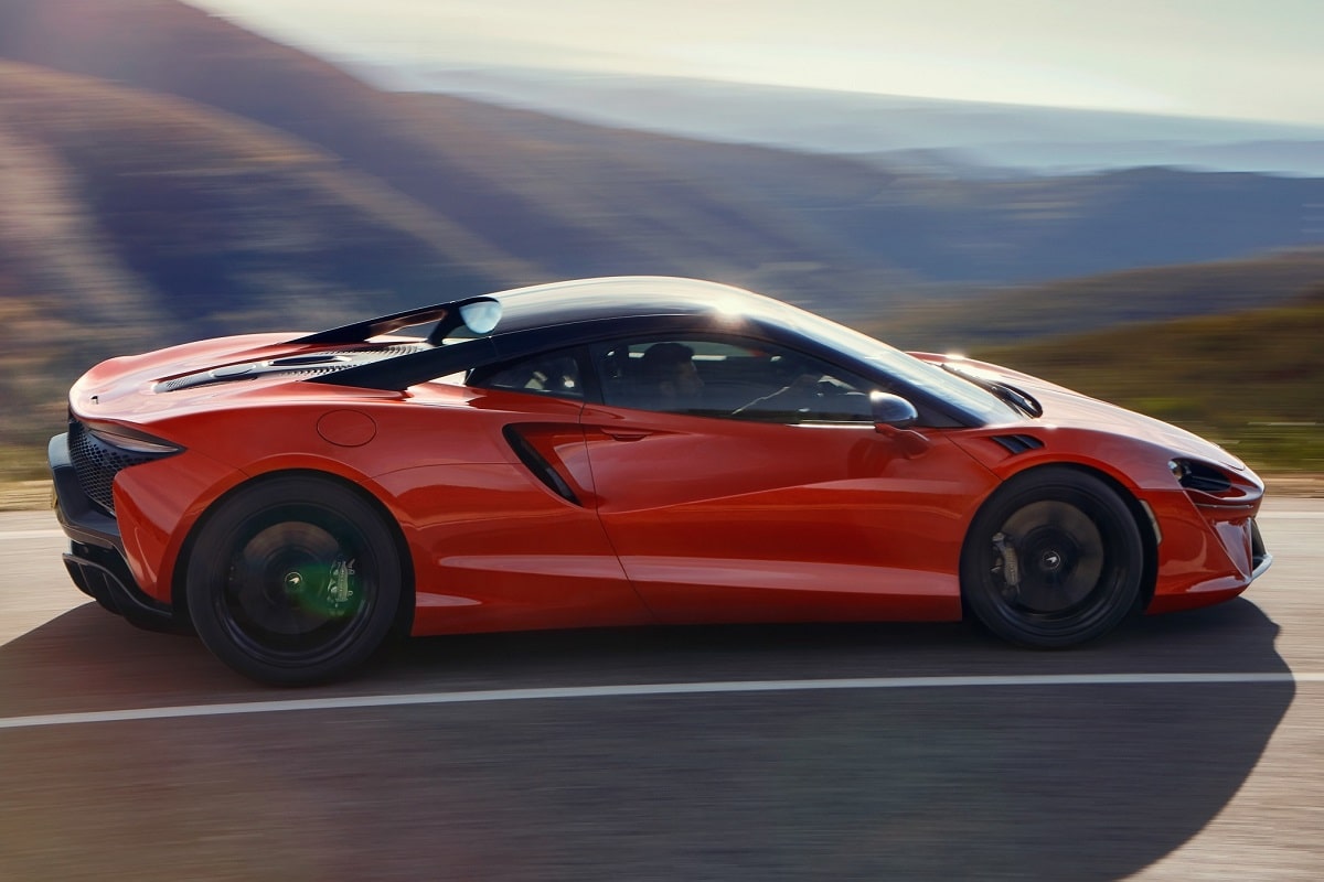 McLaren Artura 2026