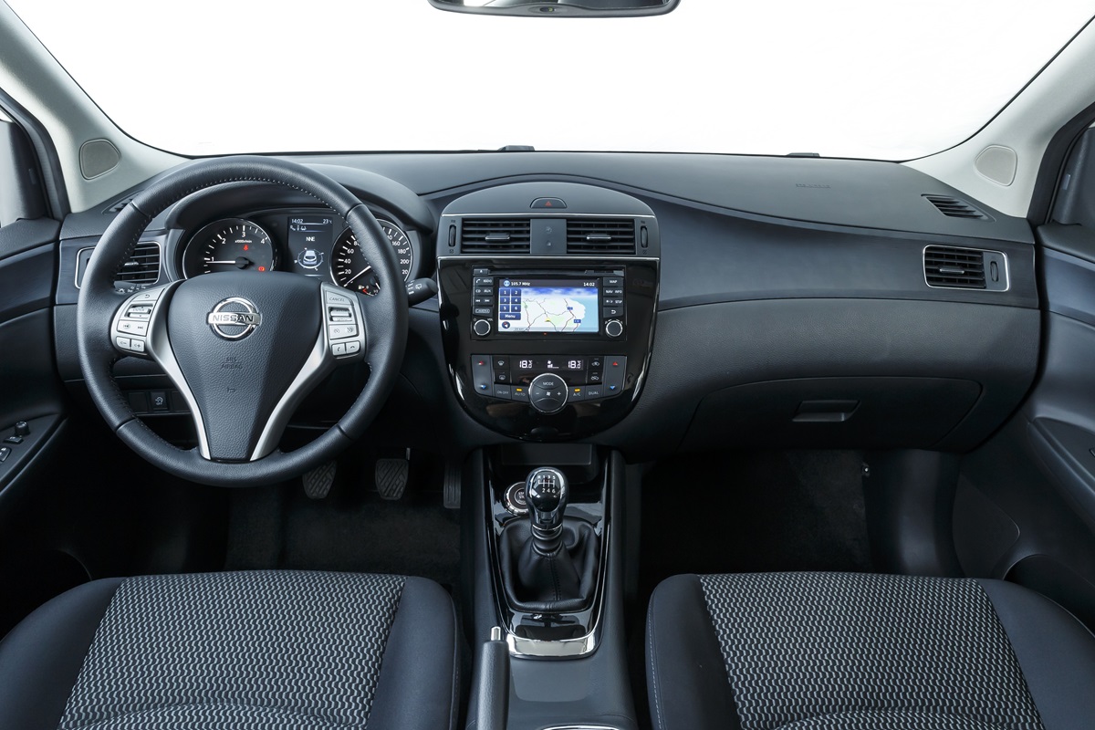 Nissan Pulsar 1.5 dCi 110 PS manual  (2014-2018)