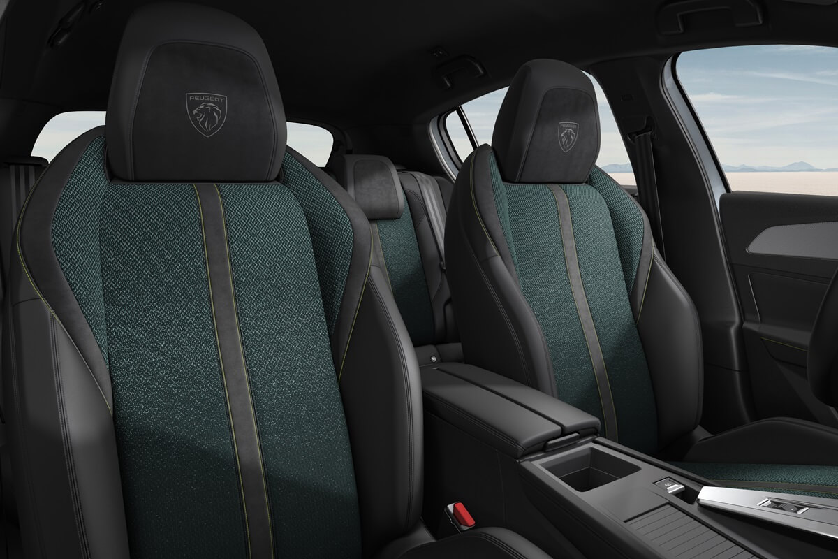 Peugeot 308 1.2 PureTech 130 PS   (2021-2025)