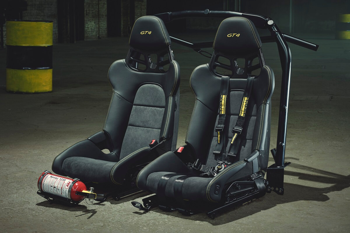 Porsche 718 Cayman GT4 420 PS manual  2026