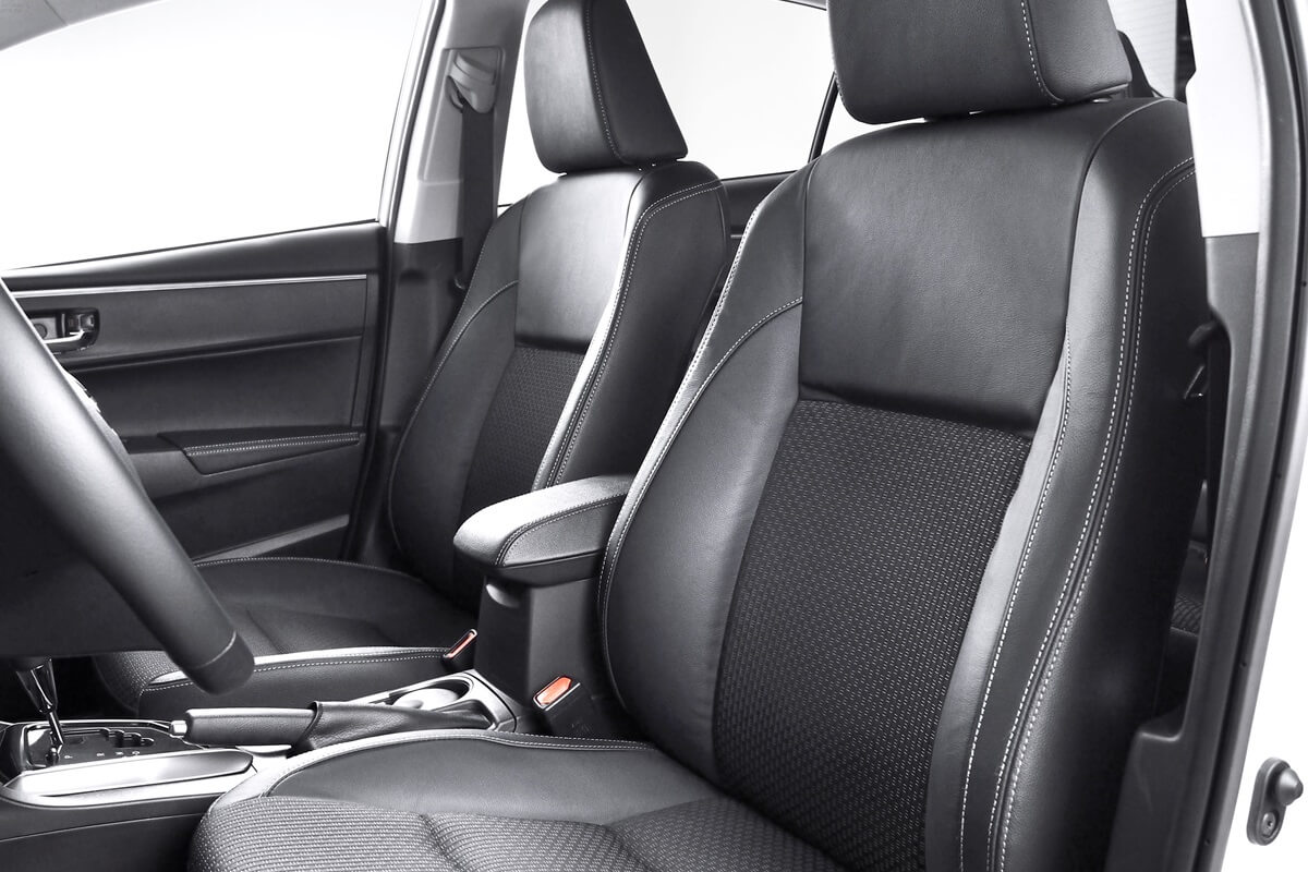 Toyota Corolla Sedan 1.4 D-4D 90 PS manual  (2013-2016)