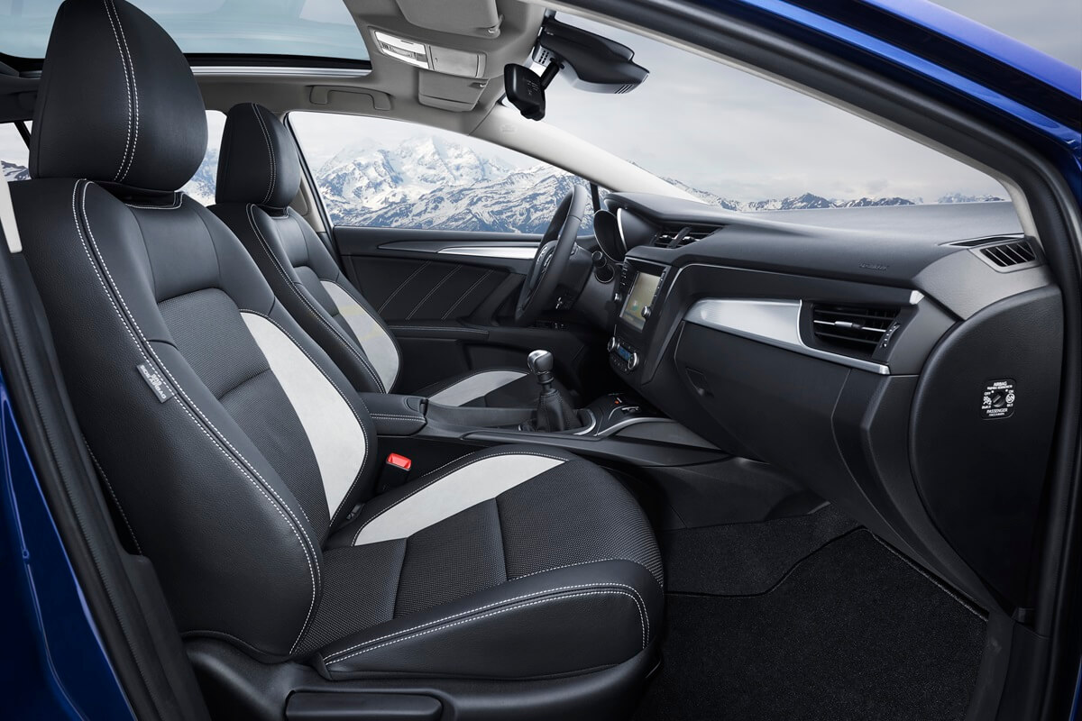 Toyota Avensis Touring Sports 1.6 D-4D 112 PS manual  (2015-2018)