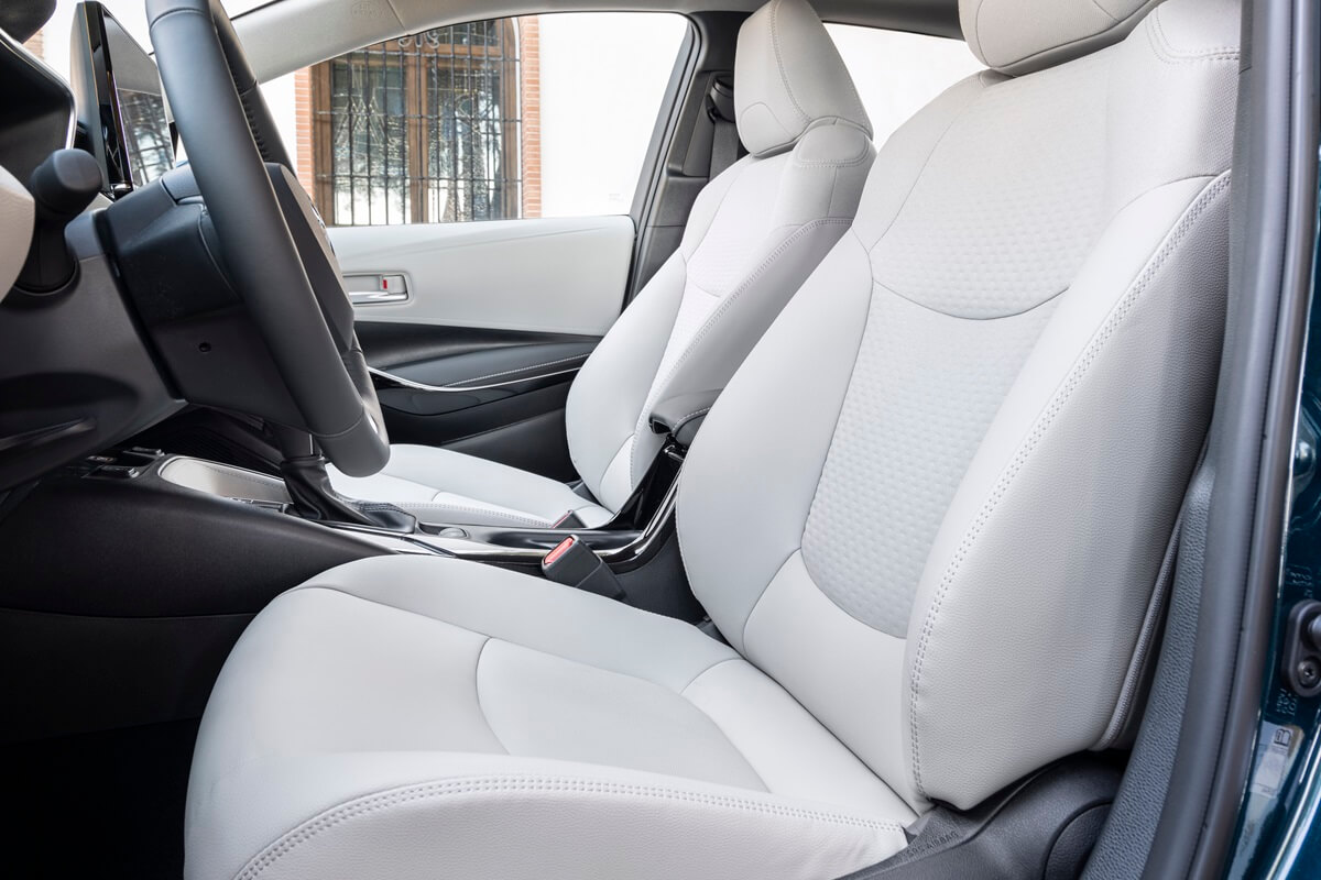 Toyota Corolla Sedan 2026