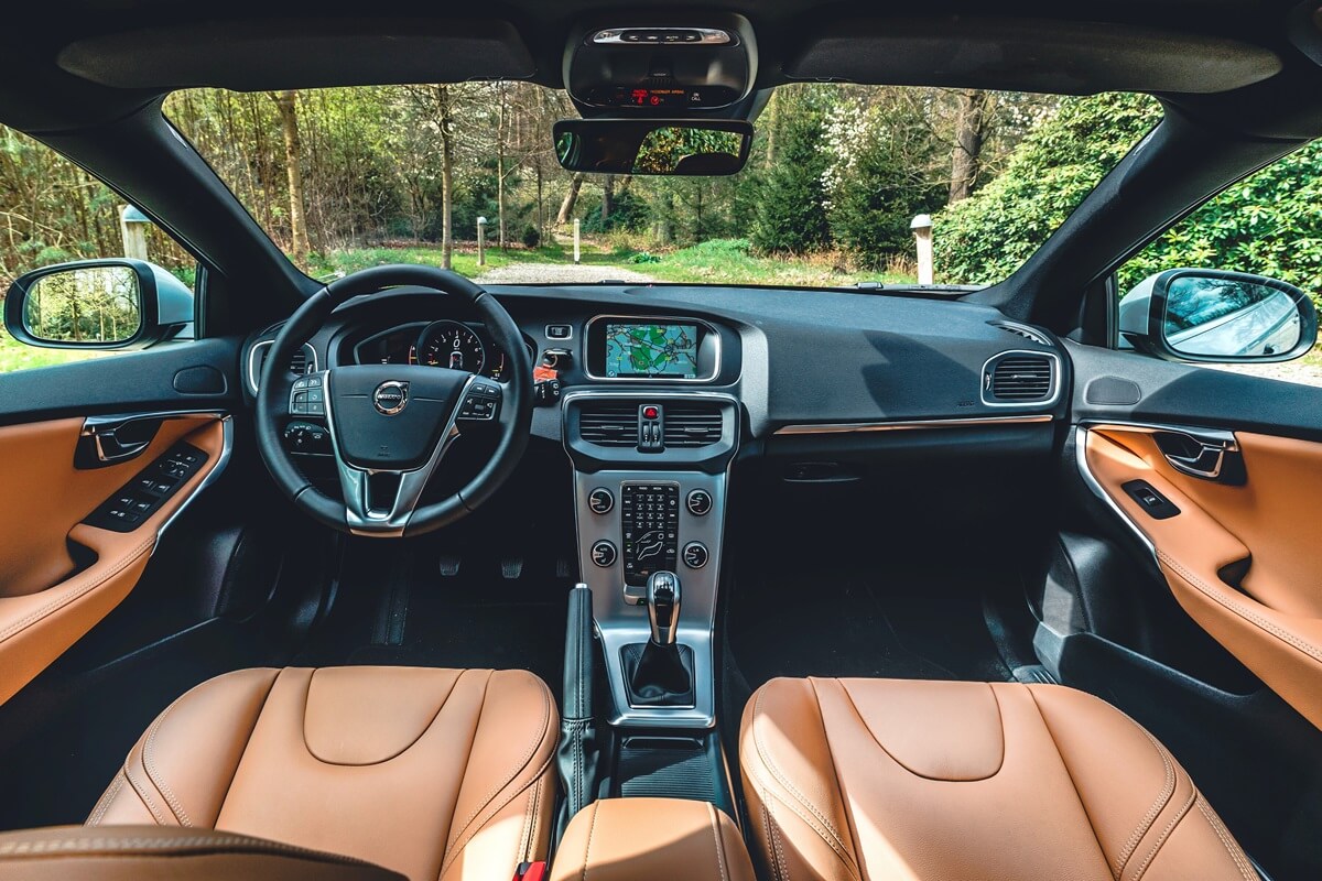 Volvo V40 D4 190 PS   (2016-2019)