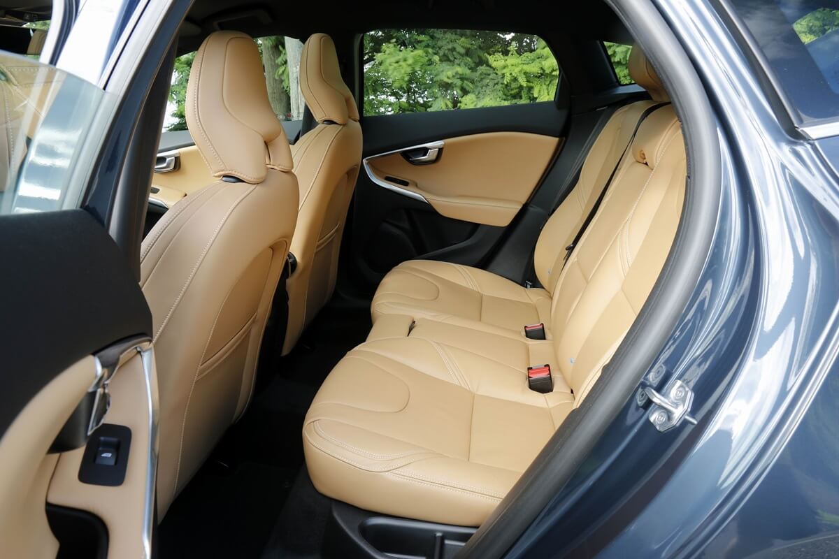 Volvo V40 D4 190 PS   (2016-2019)