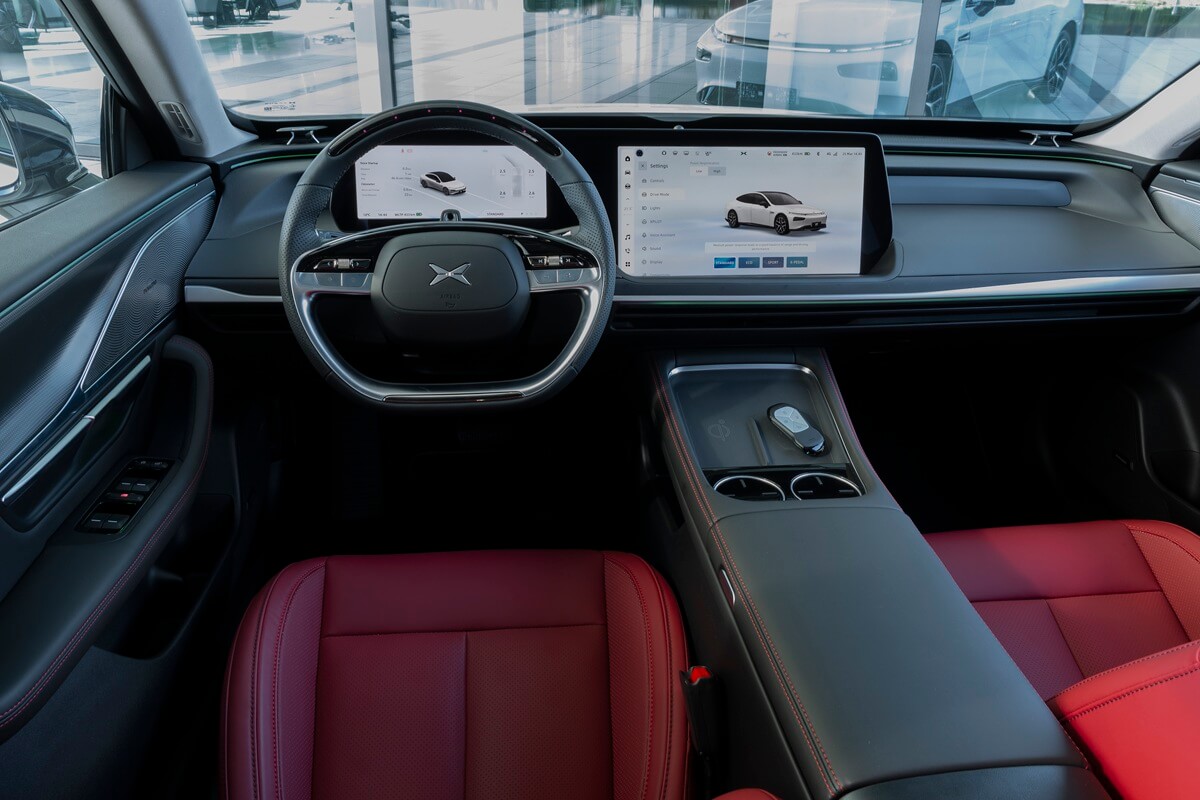 Xpeng P7 Long Range 276 PS   (2023-2025)